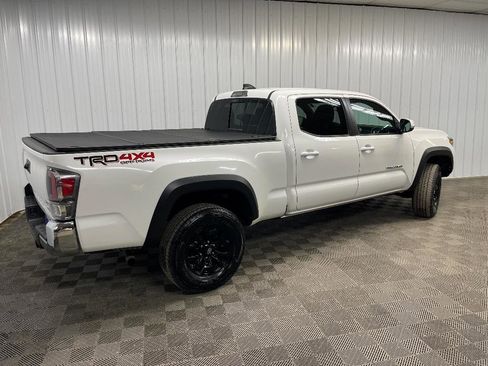 Used 2023 Toyota Tacoma TRD Off-Road image 3
