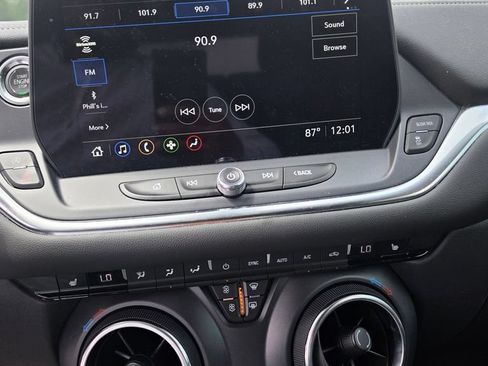 Used 2023 Chevrolet Blazer LT w/ Convenience Package FWD image 8