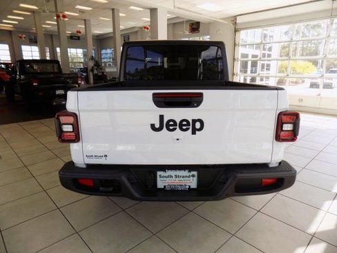 New 2026 Jeep Gladiator Sport image 6