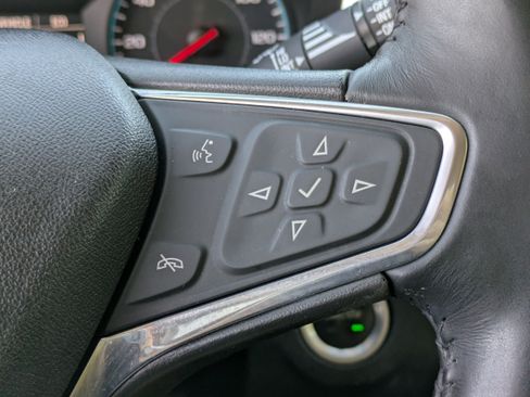 Used 2018 Chevrolet Equinox LT image 25