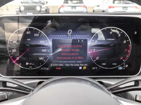 Used 2025 Mercedes-Benz C 300 4MATIC Sedan image 15