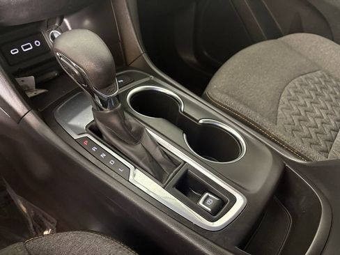 Used 2024 Chevrolet Equinox LT FWD image 29