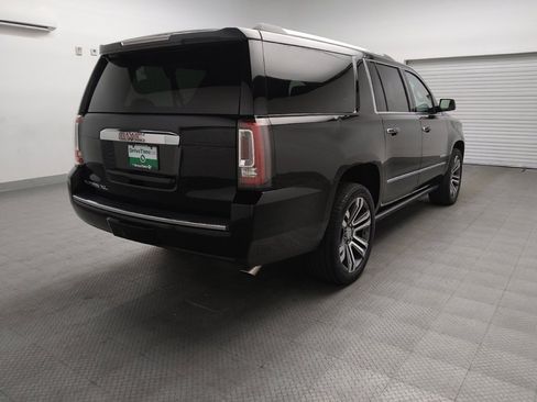 Used 2019 GMC Yukon XL Denali w/ Denali Ultimate Package AWD/4WD image 9