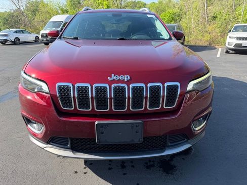 Used 2019 Jeep Cherokee Limited AWD/4WD image 2