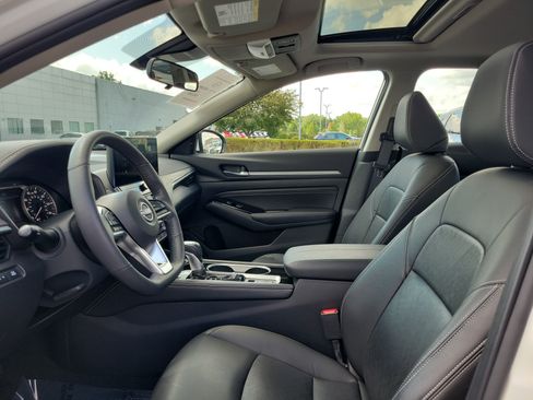 Used 2023 Nissan Altima 2.5 SL FWD image 15