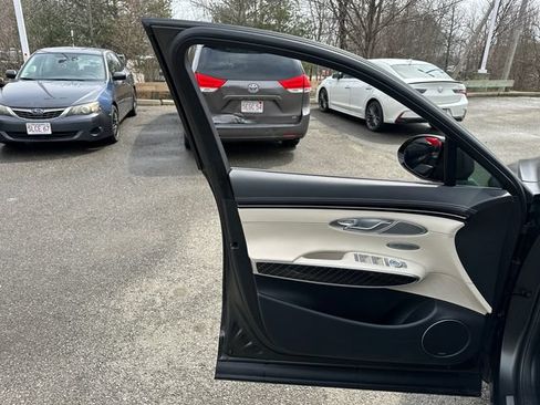 Used 2025 Genesis GV70 3.5T Sport w/ Sport Prestige Package AWD/4WD image 25