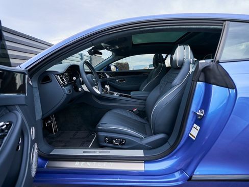 Used 2023 Bentley Continental GT Azure image 27