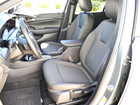 Used 2025 Buick Encore GX Preferred FWD image 18