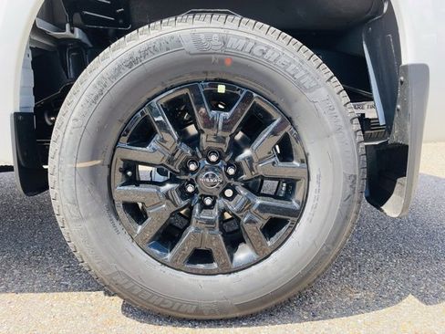 New 2026 Nissan Frontier SV image 7