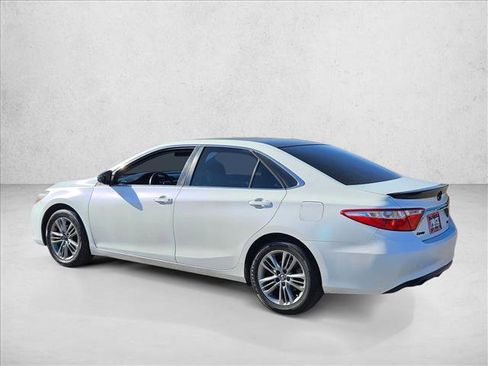 Used 2015 Toyota Camry SE image 7