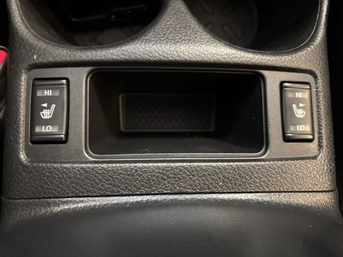Used 2018 Nissan Rogue SV w/ Premium Package AWD/4WD image 23