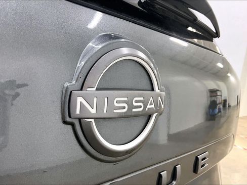 Used 2024 Nissan Rogue S FWD image 30
