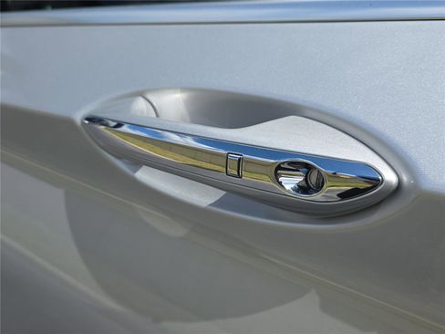 Used 2020 INFINITI QX50 Luxe w/ Navigation Package image 9