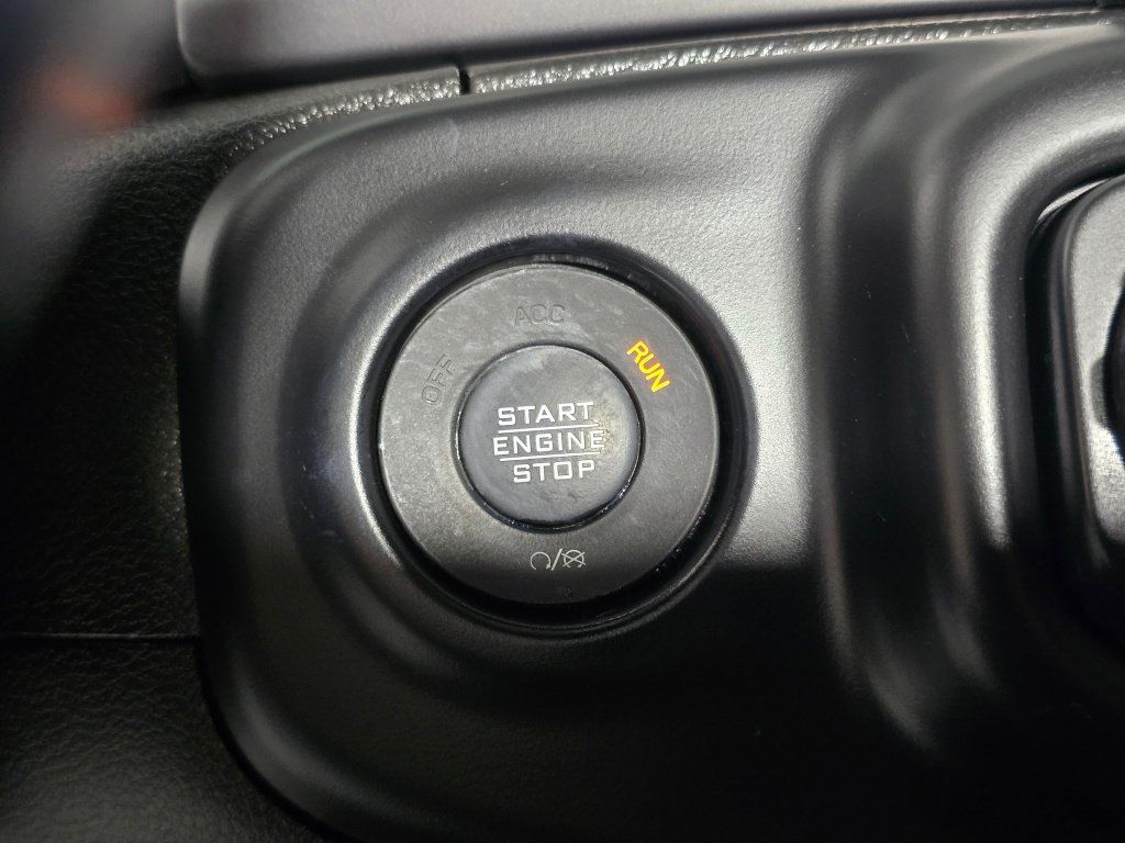 Used 2022 Jeep Wrangler Unlimited Rubicon 4xe AWD/4WD image 20