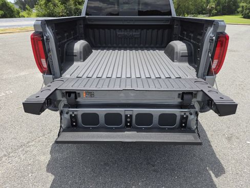 New 2026 GMC Sierra 1500 SLT w/ SLT Premium Plus Package AWD/4WD image 25
