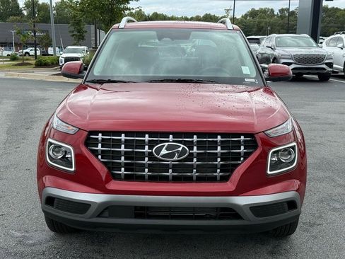 New 2025 Hyundai Venue Limited image 8