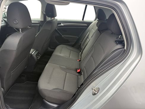 Used 2019 Volkswagen e-Golf SE w/ Driver Assistance Package image 16