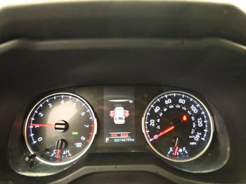 Used 2019 Toyota RAV4 LE w/ All Weather Liner Package AWD/4WD image 14