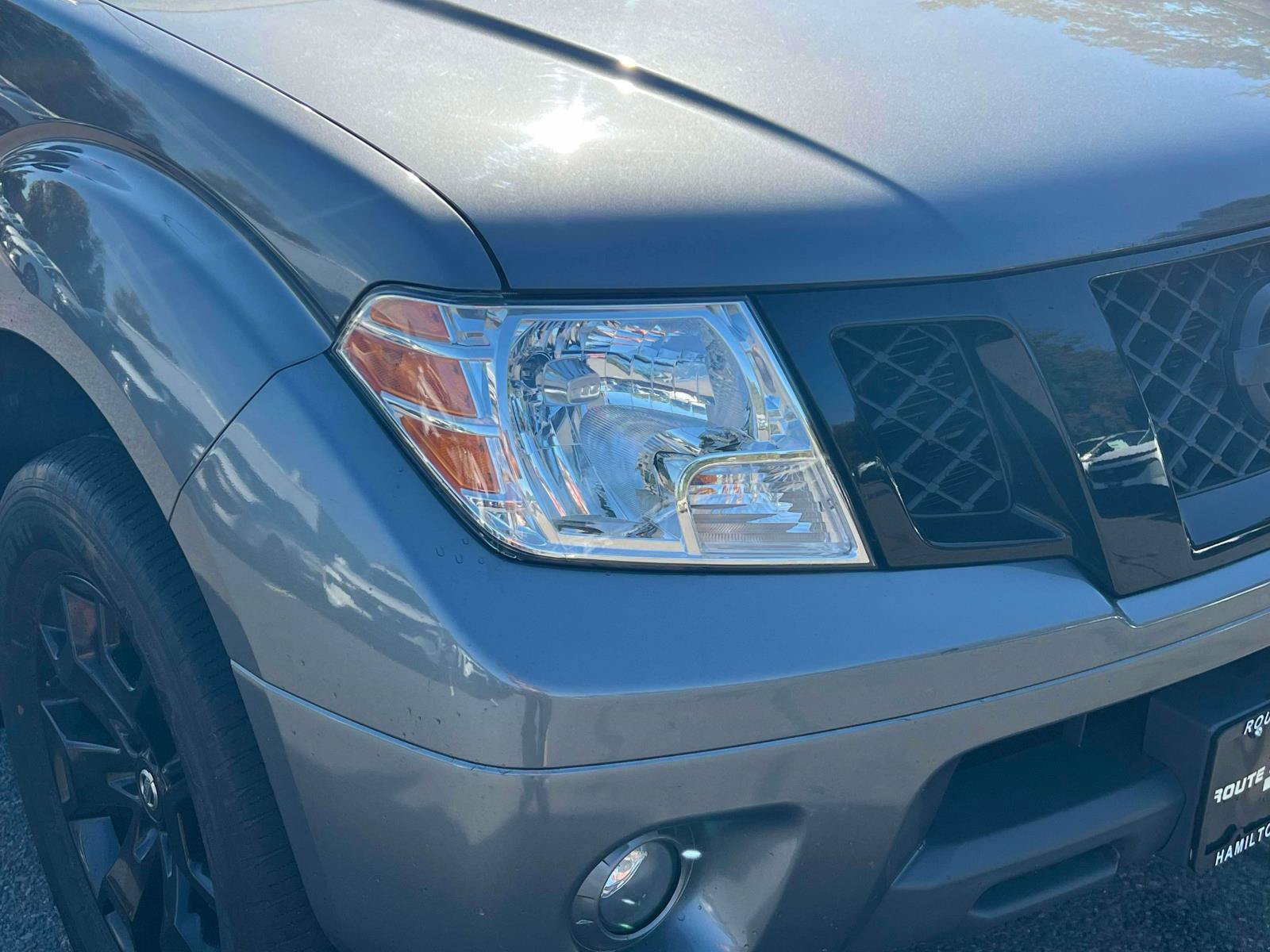 Used 2021 Nissan Frontier SV w/ Midnight Edition Floor Mats AWD/4WD image 7