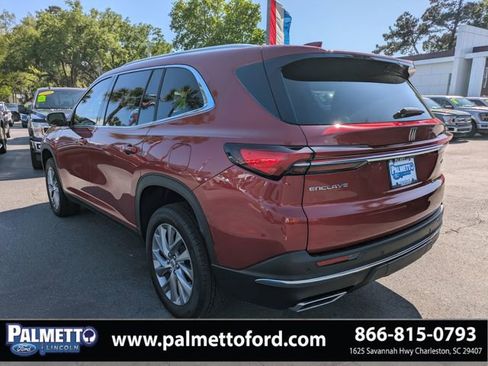 Used 2025 Buick Enclave Preferred FWD image 5
