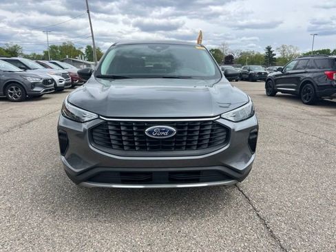 Certified 2024 Ford Escape Active AWD/4WD image 2