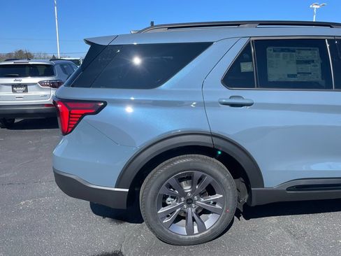New 2026 Ford Explorer Active w/ Active Comfort Package AWD/4WD image 40