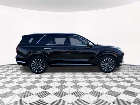 Used 2024 Hyundai Palisade Calligraphy image 9