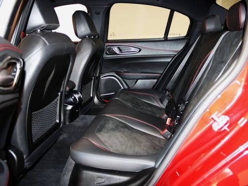 Used 2018 Alfa Romeo Giulia Quadrifoglio w/ Driver Assist Dynamic Package image 59