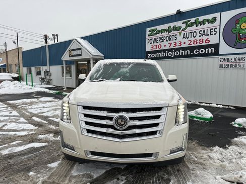 Used 2015 Cadillac Escalade ESV Premium image 2