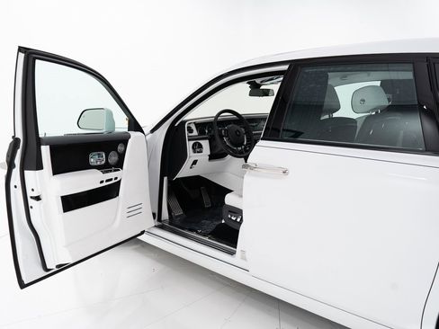 Certified 2023 Rolls-Royce Phantom Sedan image 10
