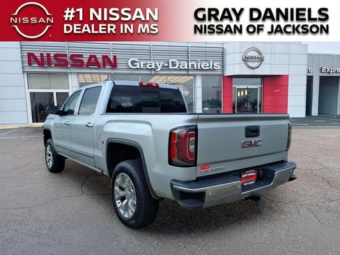 Used 2018 GMC Sierra 1500 SLT AWD/4WD image 5
