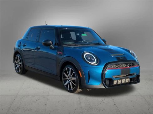 Used 2022 MINI Cooper S w/ Driver Assistance Package image 8