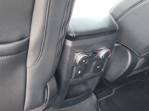 Used 2021 Ford Explorer XLT w/ Equipment Group 202A image 35