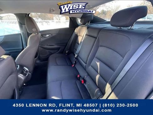 Used 2018 Chevrolet Malibu LT image 24