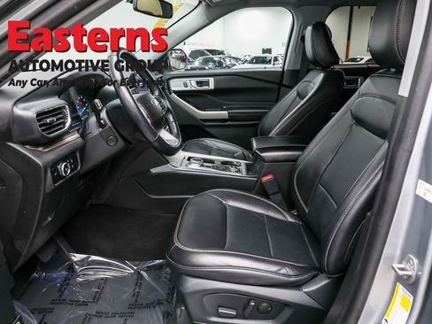 Used 2023 Ford Explorer Limited w/ Equipment Group 301A image 14