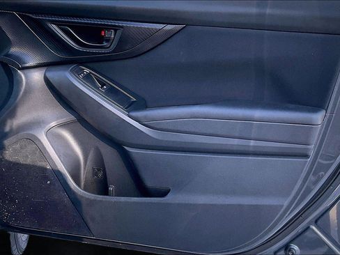 Used 2023 Subaru Crosstrek 2.0i image 18