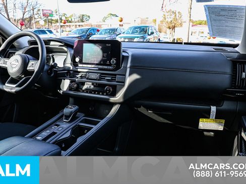 Certified 2025 Nissan Pathfinder S image 27