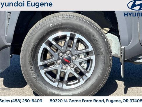 Used 2024 Toyota Tacoma TRD Sport image 34