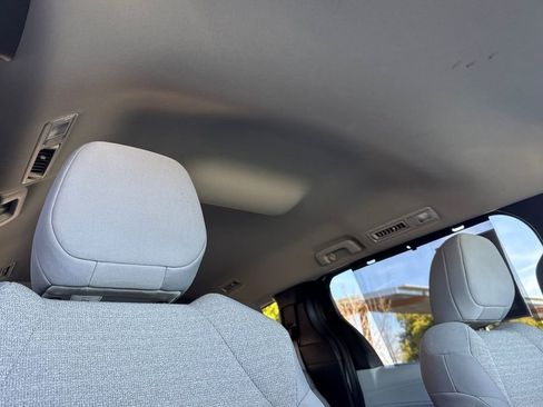 Used 2025 Toyota Sienna LE image 25