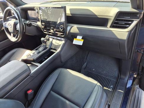 Used 2024 Lexus GX 550 w/ Cold Area Package AWD/4WD image 19