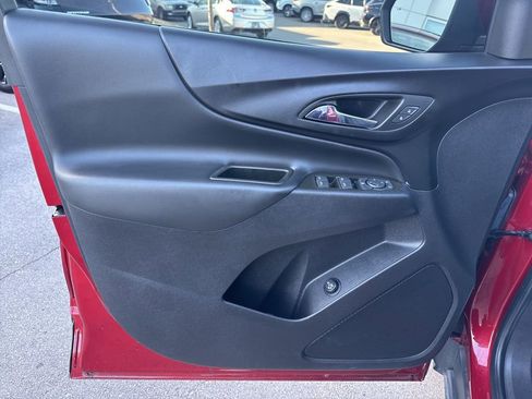 Used 2023 Chevrolet Equinox LT image 10