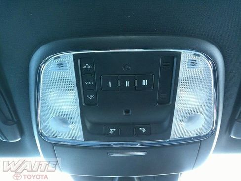 Used 2014 Dodge Charger R/T image 20