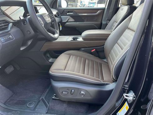 New 2026 GMC Acadia Denali Ultimate w/ LPO, Floor Liner Package image 24