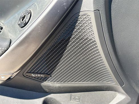 Used 2018 Hyundai Santa Fe Sport w/ 2.0T Ultimate Tech Package 05 image 20