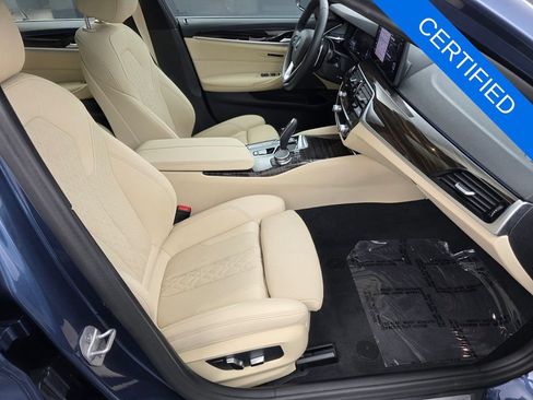 Certified 2023 BMW 530e w/ Premium Package RWD image 28