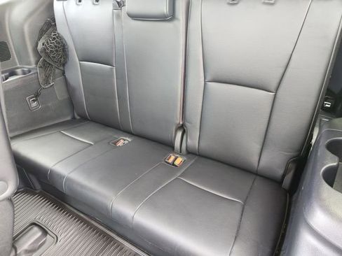 Used 2024 Toyota Highlander XLE image 21