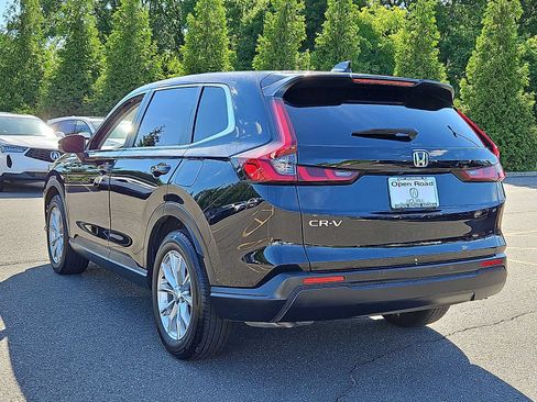 Used 2025 Honda CR-V EX image 5