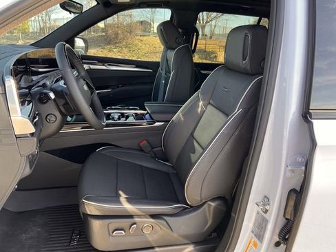 Certified 2026 Cadillac Escalade Sport w/ Touring Package image 27