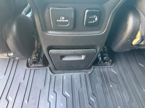 Used 2018 GMC Acadia SLT AWD/4WD image 57