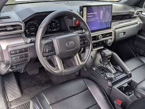 Used 2025 Toyota Tacoma TRD Off-Road AWD/4WD image 28